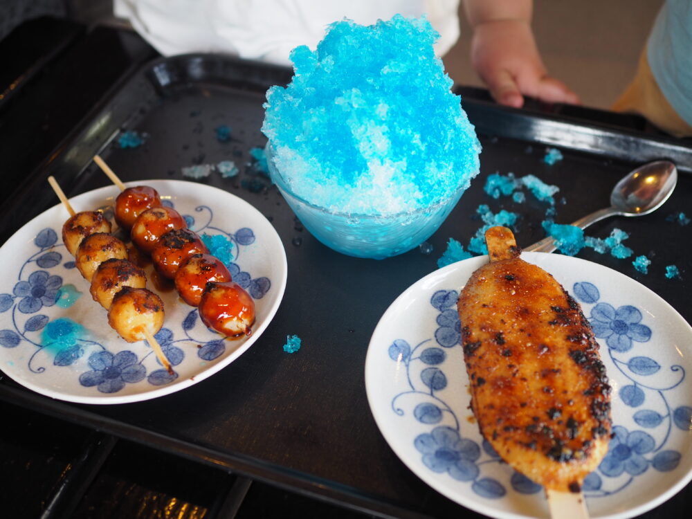 ぎふ清流里山公園｜甘味処『だんご茶や』のかき氷と団子と五平餅