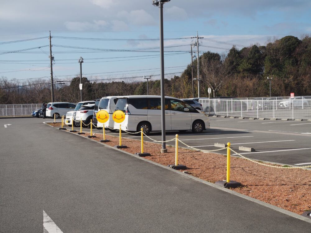 おやつタウン｜駐車場